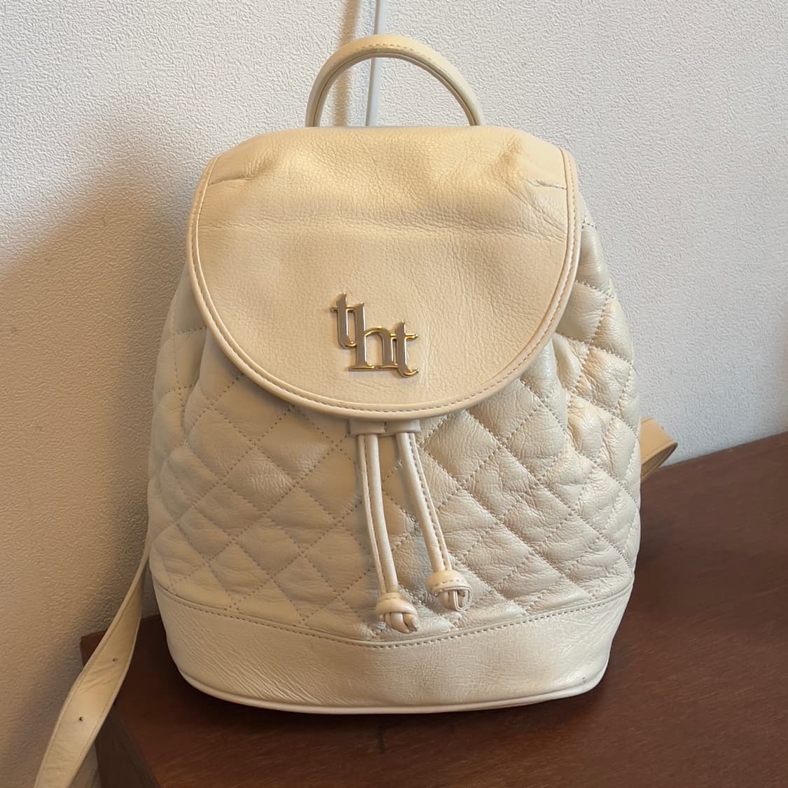 Threetimes Acorn quilted backpack Ivory 상품이미지3