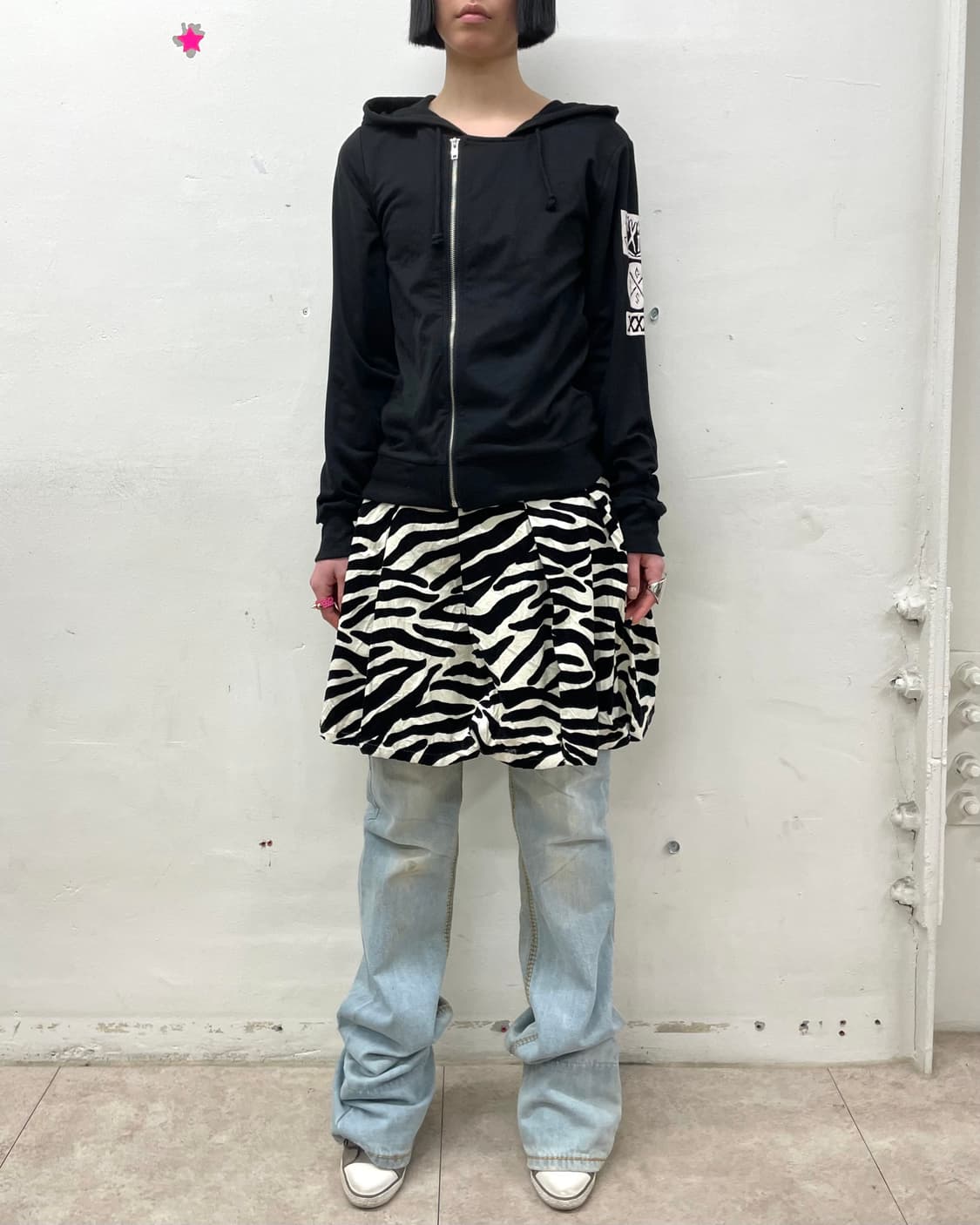 Glen News Asymmetric Black Hooded Zip-Up 상품이미지4