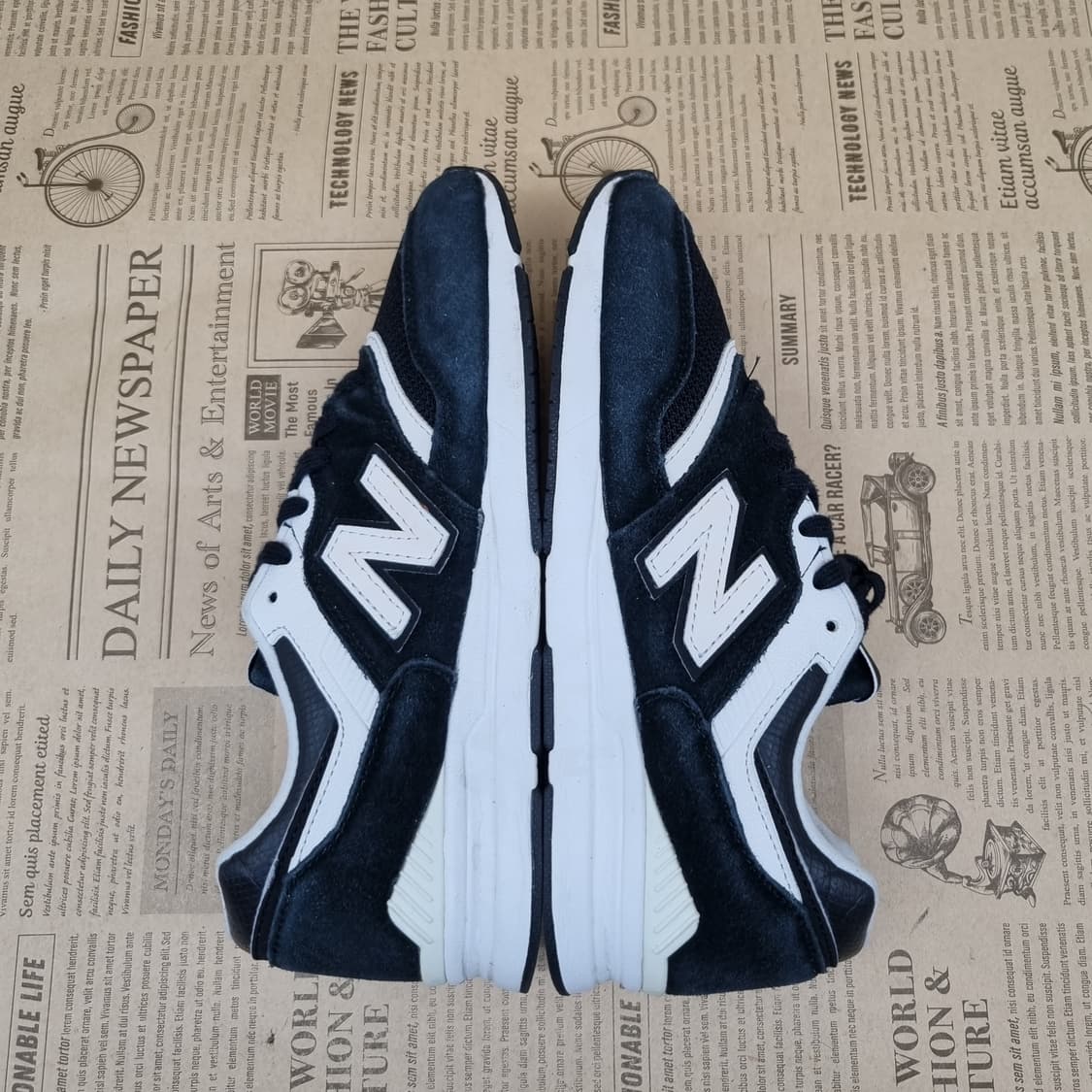 뉴발란스 697 여성운동화235 상품이미지5