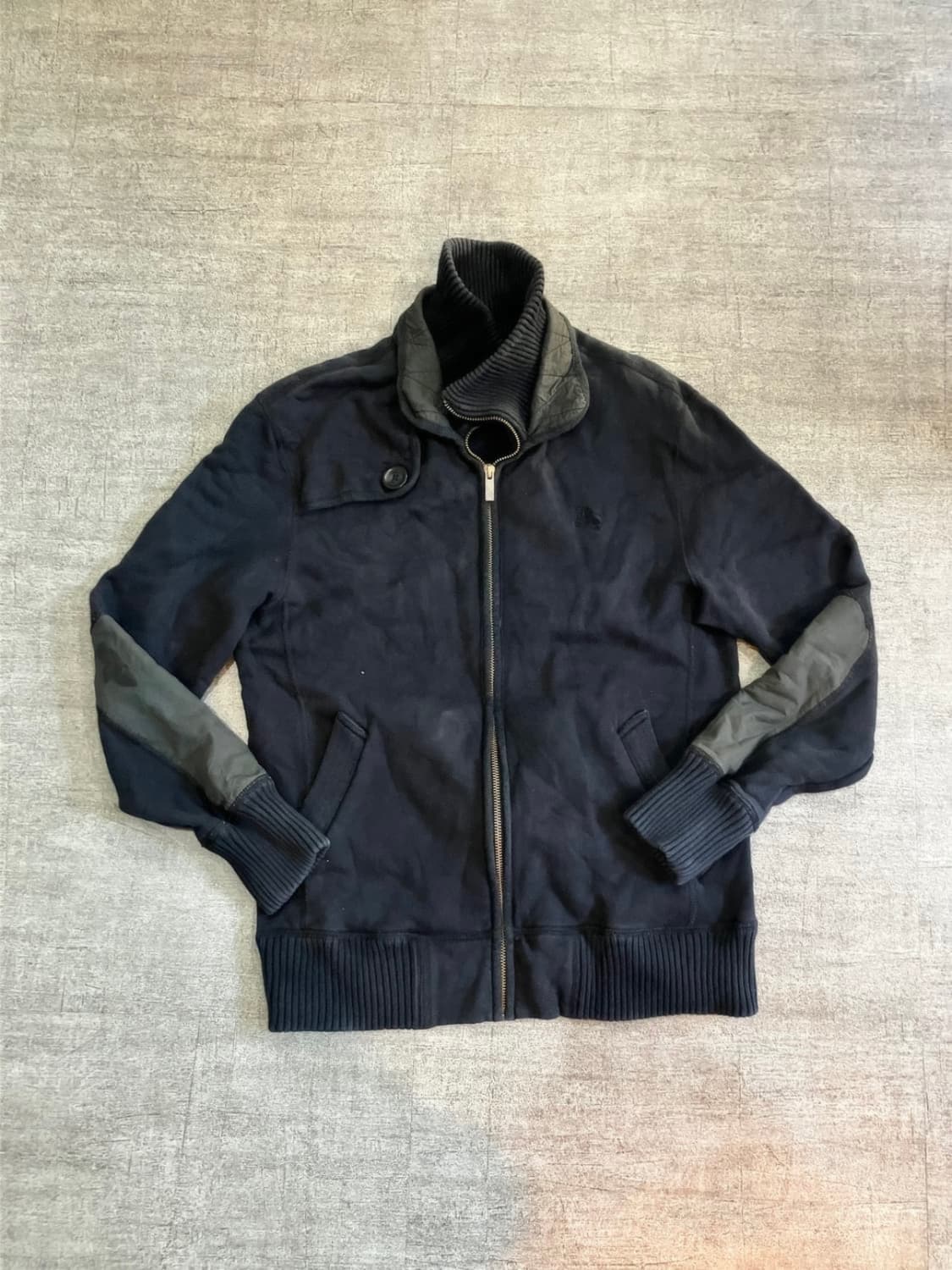 버버리 투웨이 집업 상품이미지1