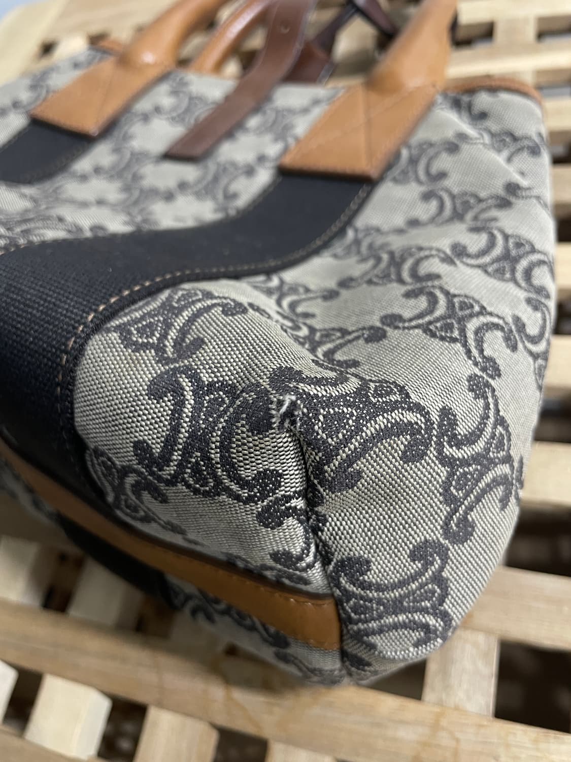 셀린느 트리오페 토트백 상품이미지8