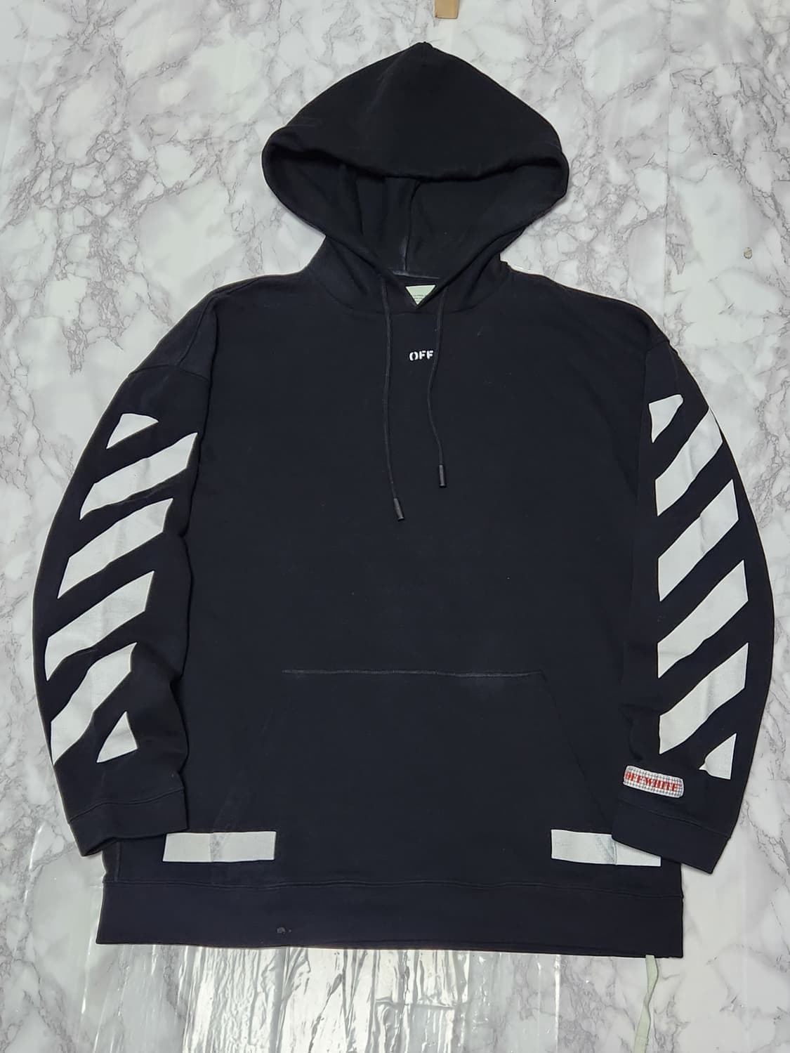 Off-White 오프화이트 17F/W 에로우 후드티 상품이미지2