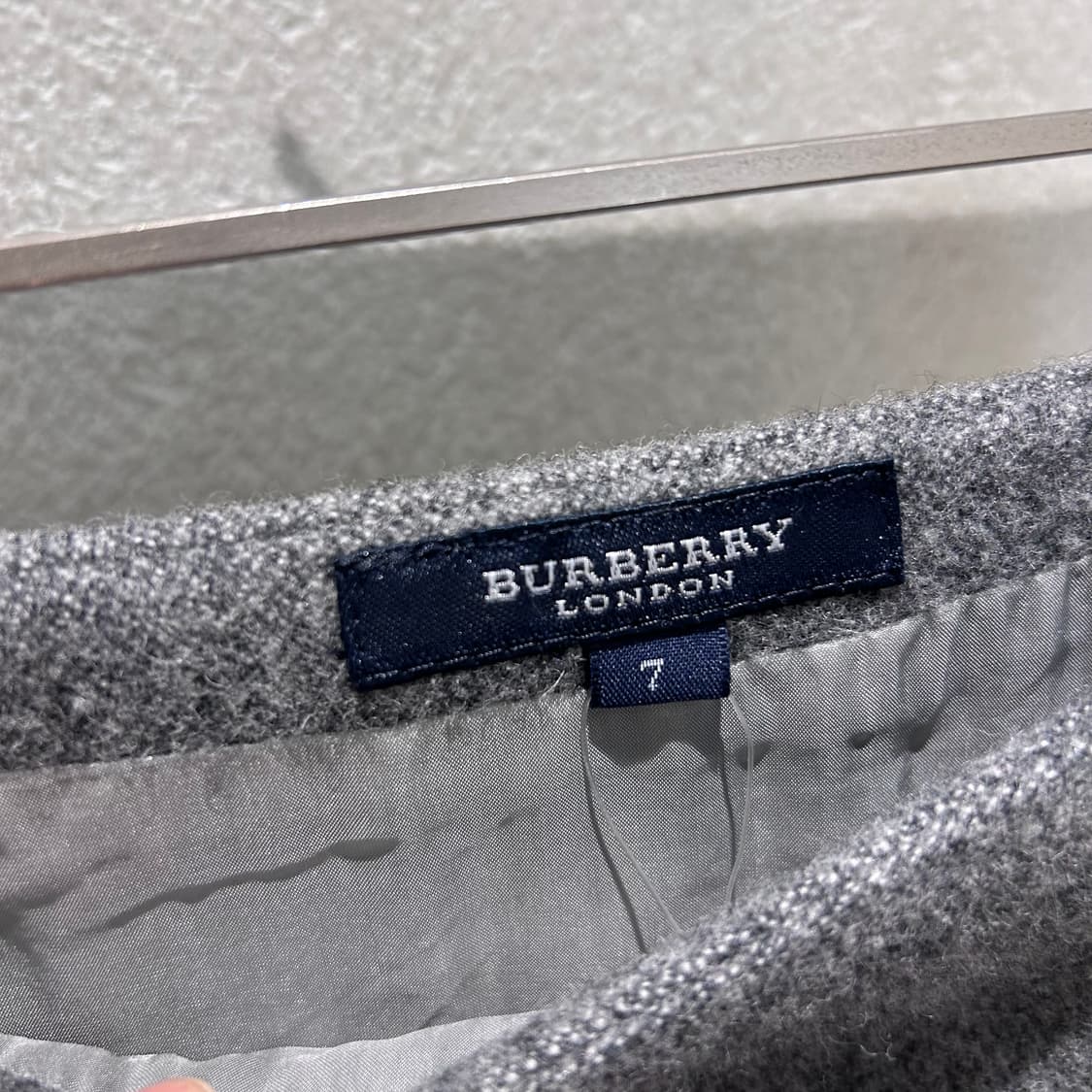 Burberry Hippie mood Wool Long Skirt 상품이미지7