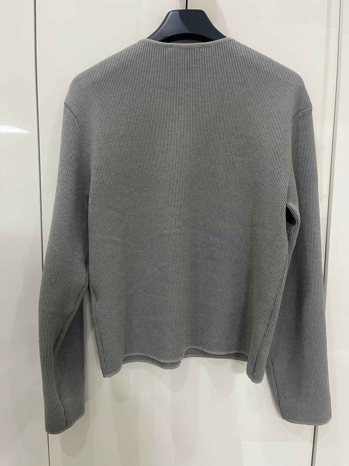 아모멘토 버튼업 스트라이프 가디건 그레이 L 상품이미지2