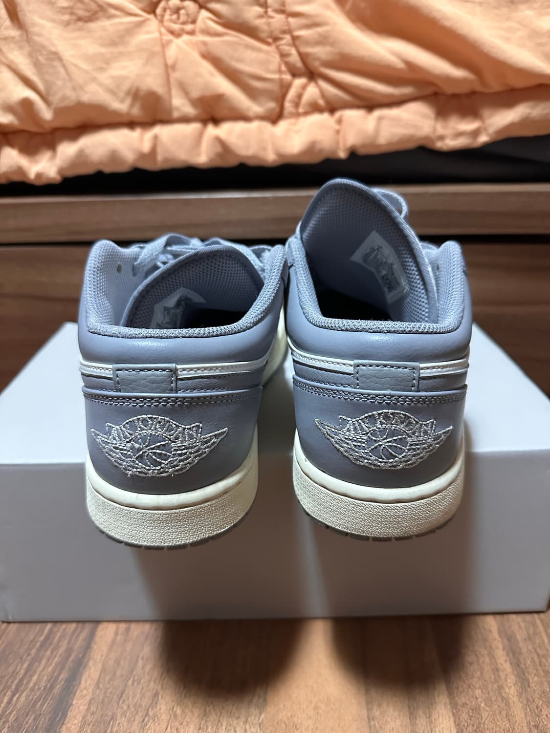 260) 조던 1 로우 스텔스 앤 화이트 상품이미지2