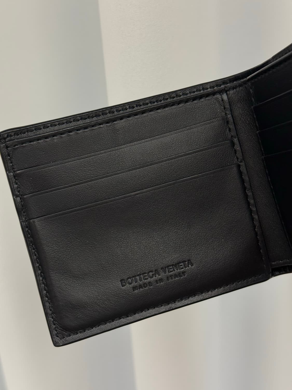 보테가 베네타 반지갑 블랙 상품이미지2
