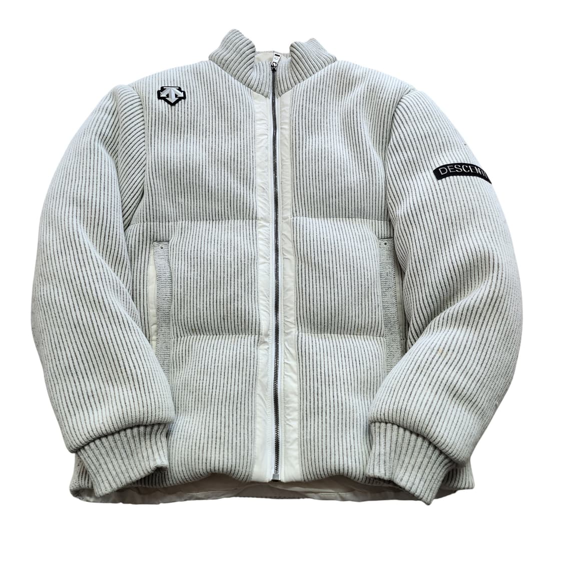 데상트 패딩 상품이미지1