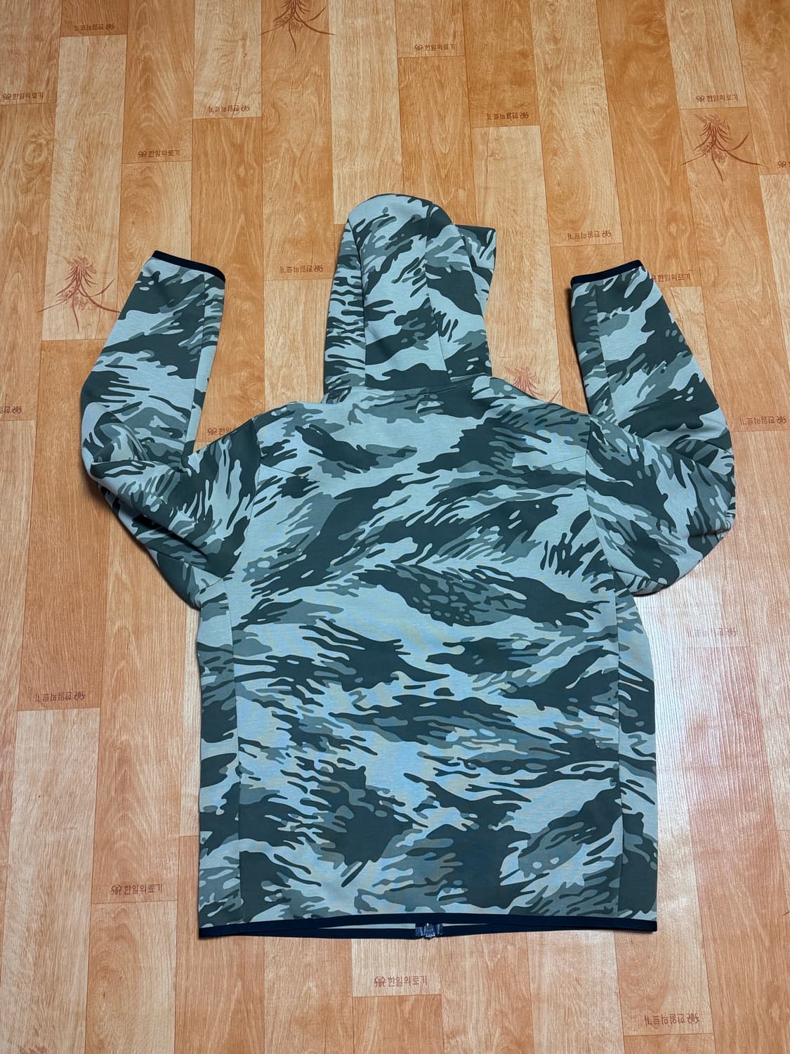 나이키 카모 테크팩 상품이미지2