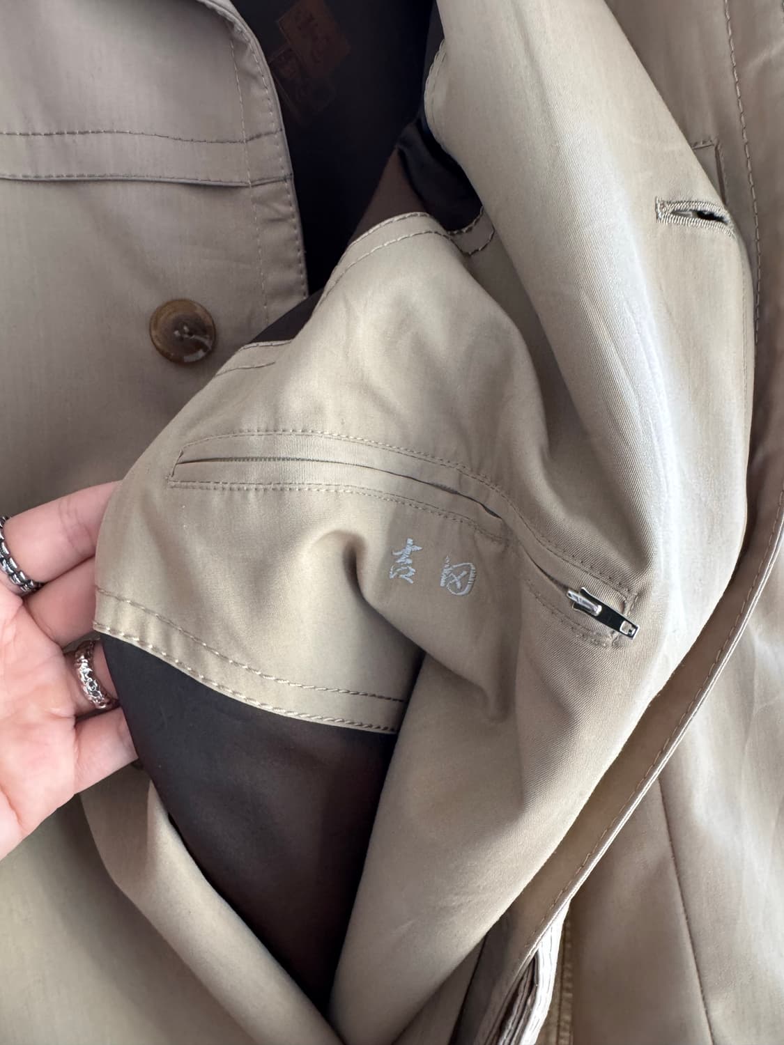 랑방 클래식 벨티드 베이지 트렌치코트  상품이미지9