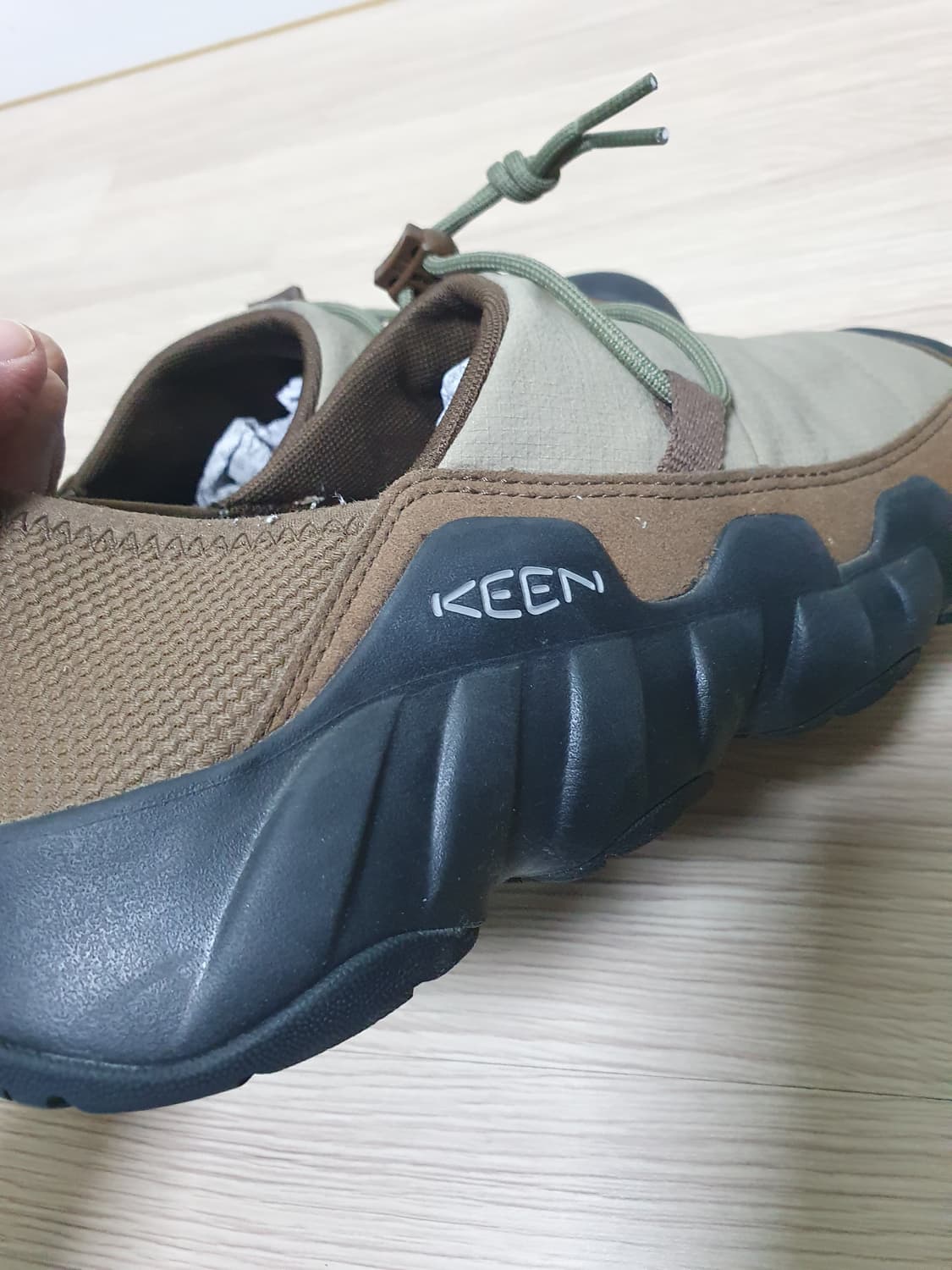 킨 하이파우저 크러쉬백 스니커즈 270 상품이미지6