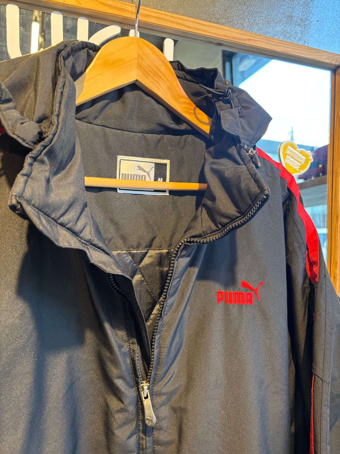 푸마 블랙 누빔 바람막이 M 상품이미지4