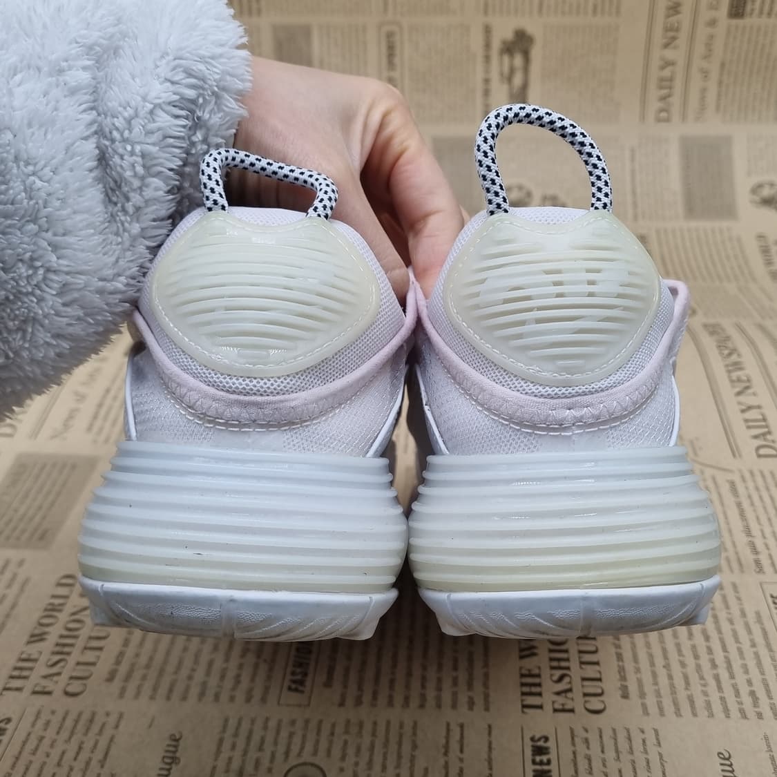 나이키 에어맥스 2090 화이트 여성 운동화235 상품이미지4