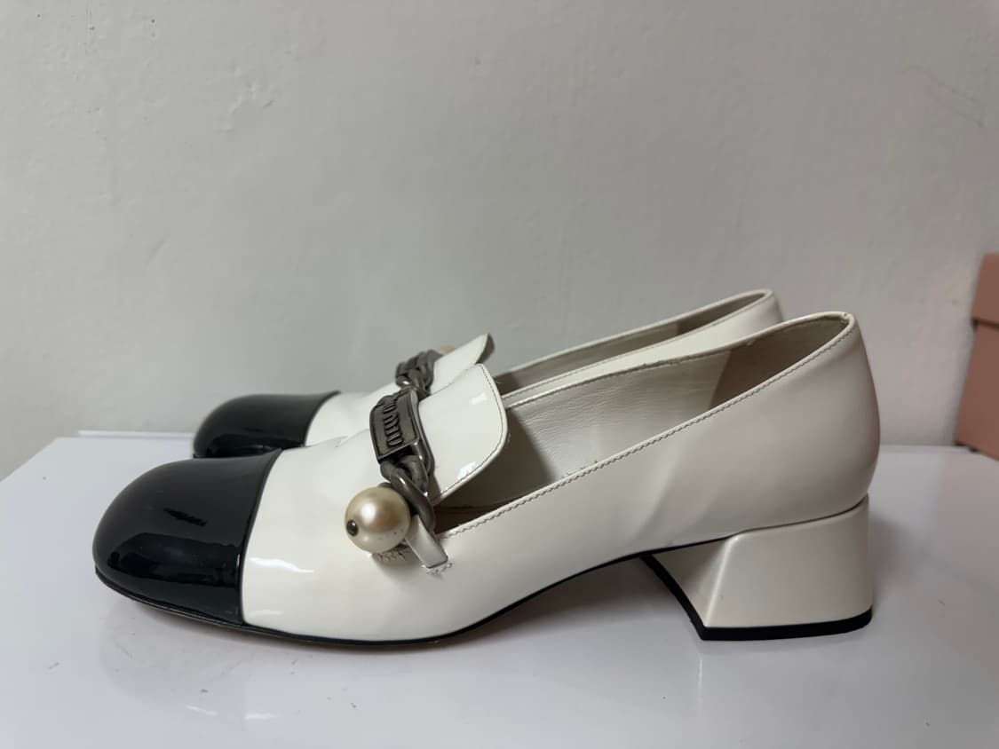 [정품] 미우미우 레더 로퍼 230 (36)  상품이미지3