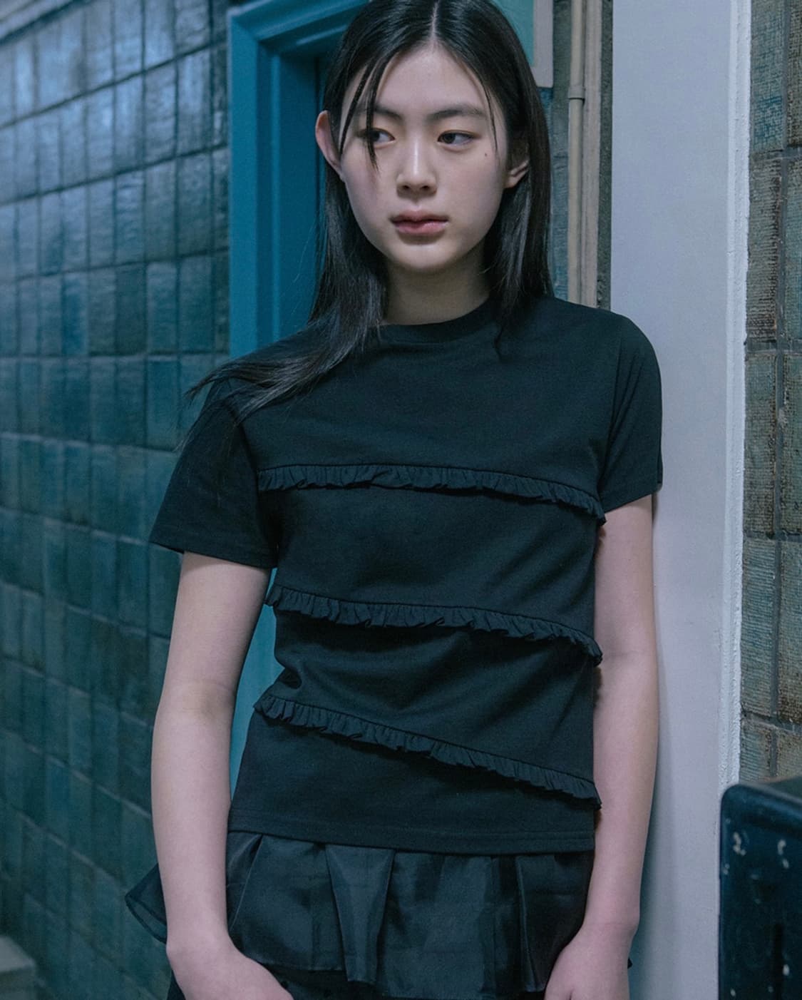 오헤시오 frill t-shirt (black) 상품이미지1