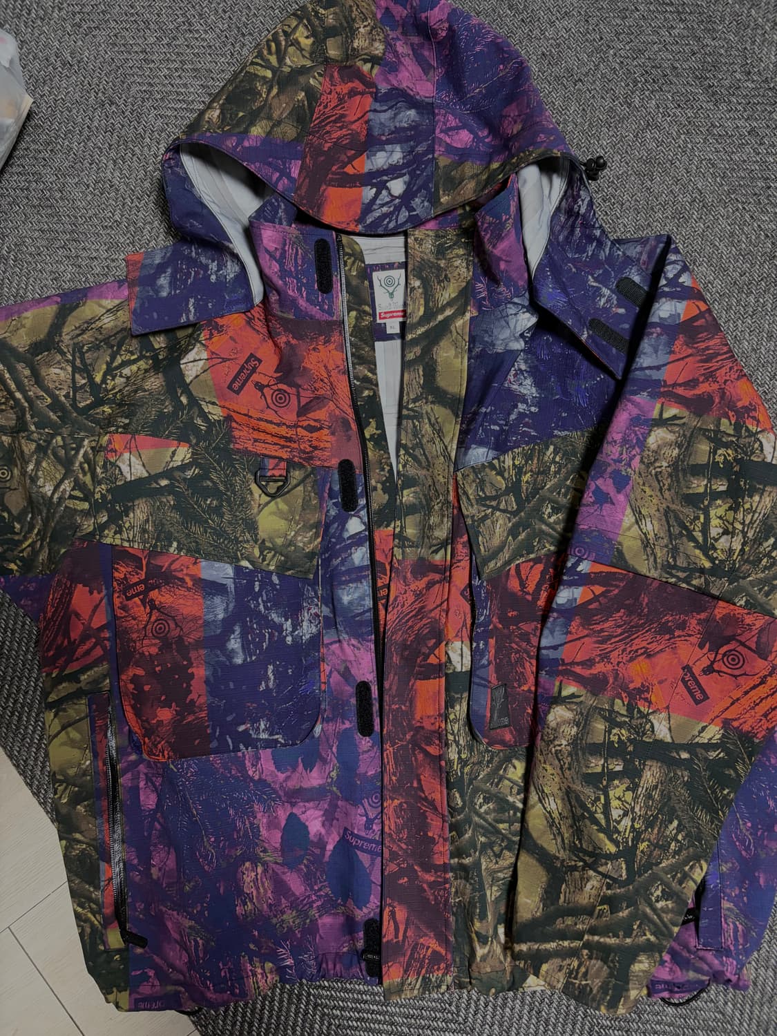 슈프림xSouth2 west8 (남이서팔) 상품이미지1