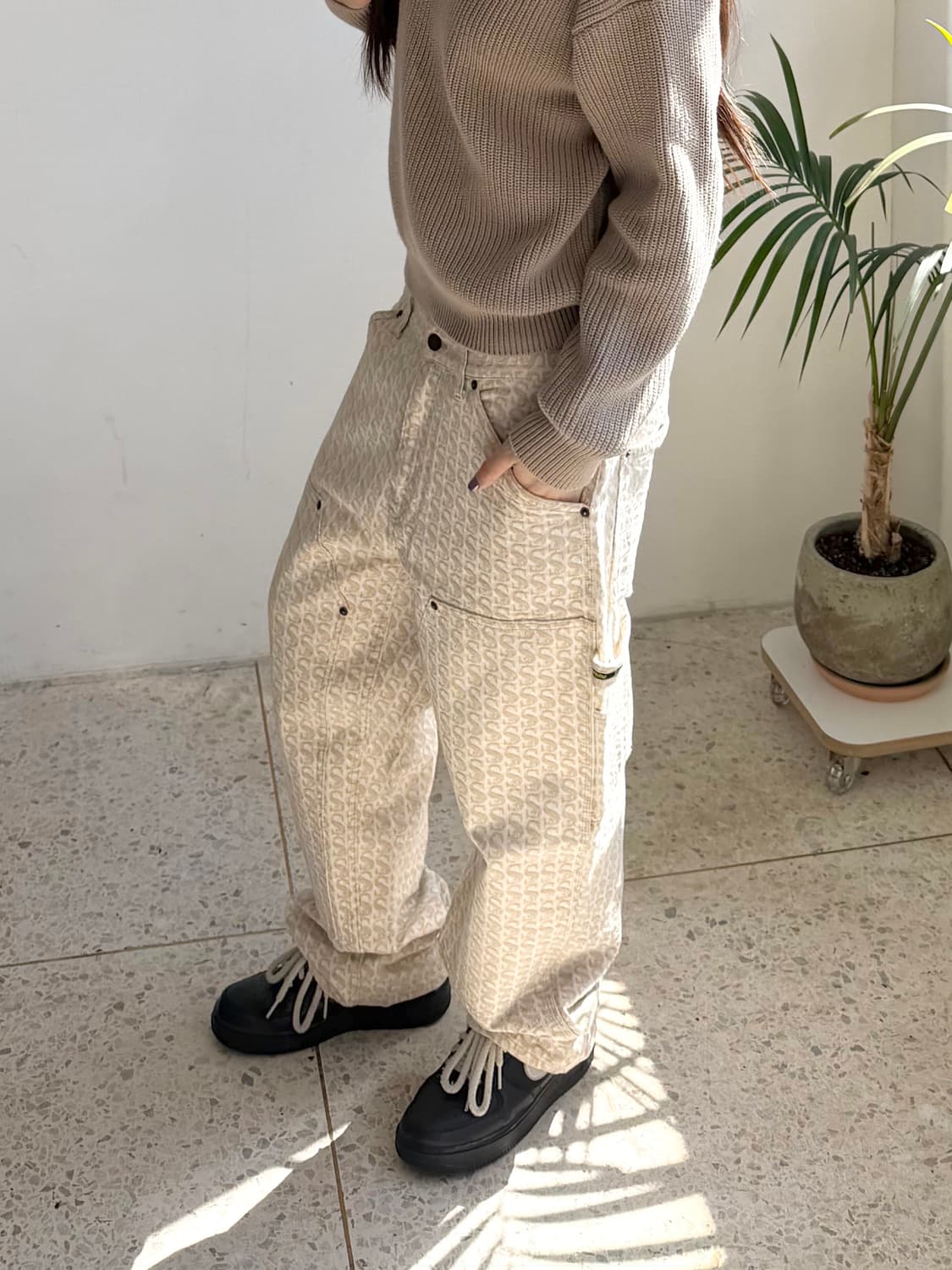 Supreme 모노그램 자수 더블니 워크 팬츠 상품이미지1