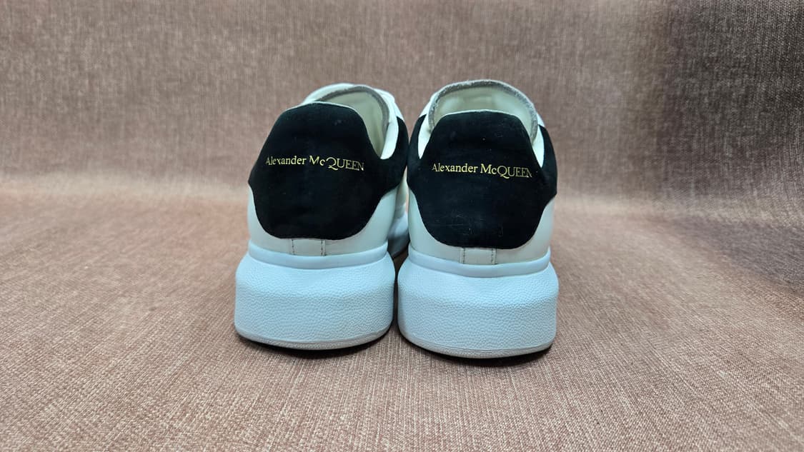 알렉산더 맥퀸 250mm- 화이트&블랙 오버솔 스니커즈 상품이미지5