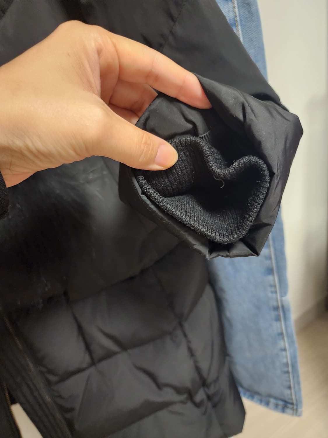 abplus 블랙 후드 라쿤퍼 롱 덕다운 패딩 상품이미지9