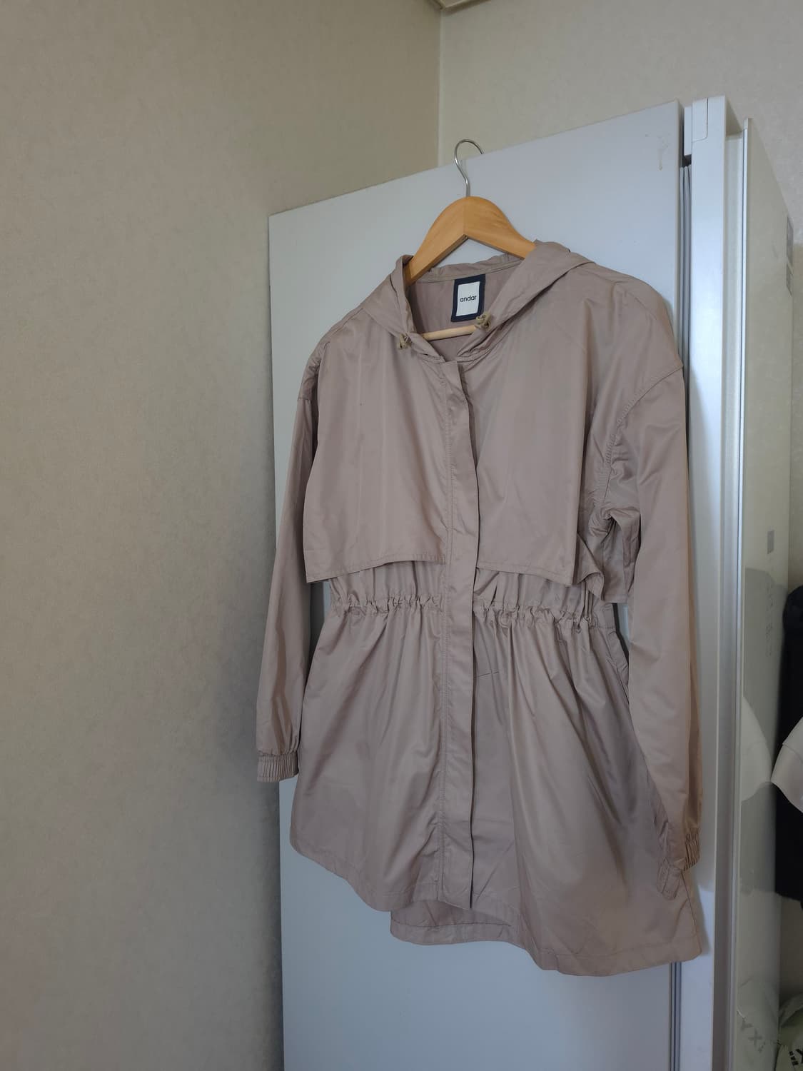 안다르 후드 바람막이 자켓 상품이미지1