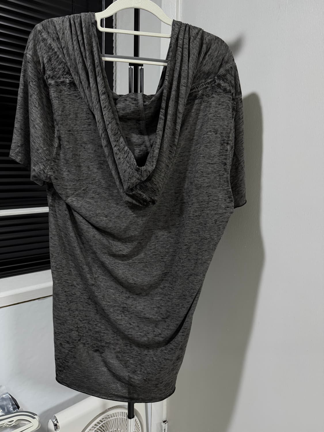 H&M 루즈핏 후드 반팔 티셔츠 주름 디자인 상품이미지2