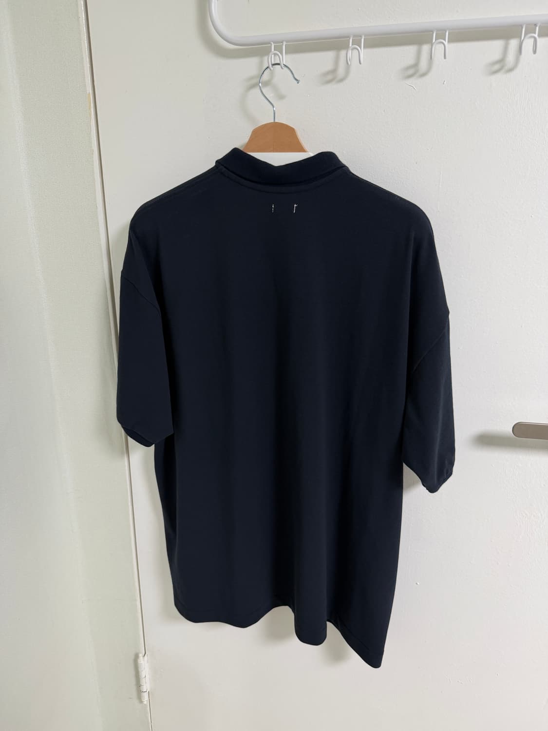 나나미카 25ss 폴로셔츠 네이비 상품이미지2