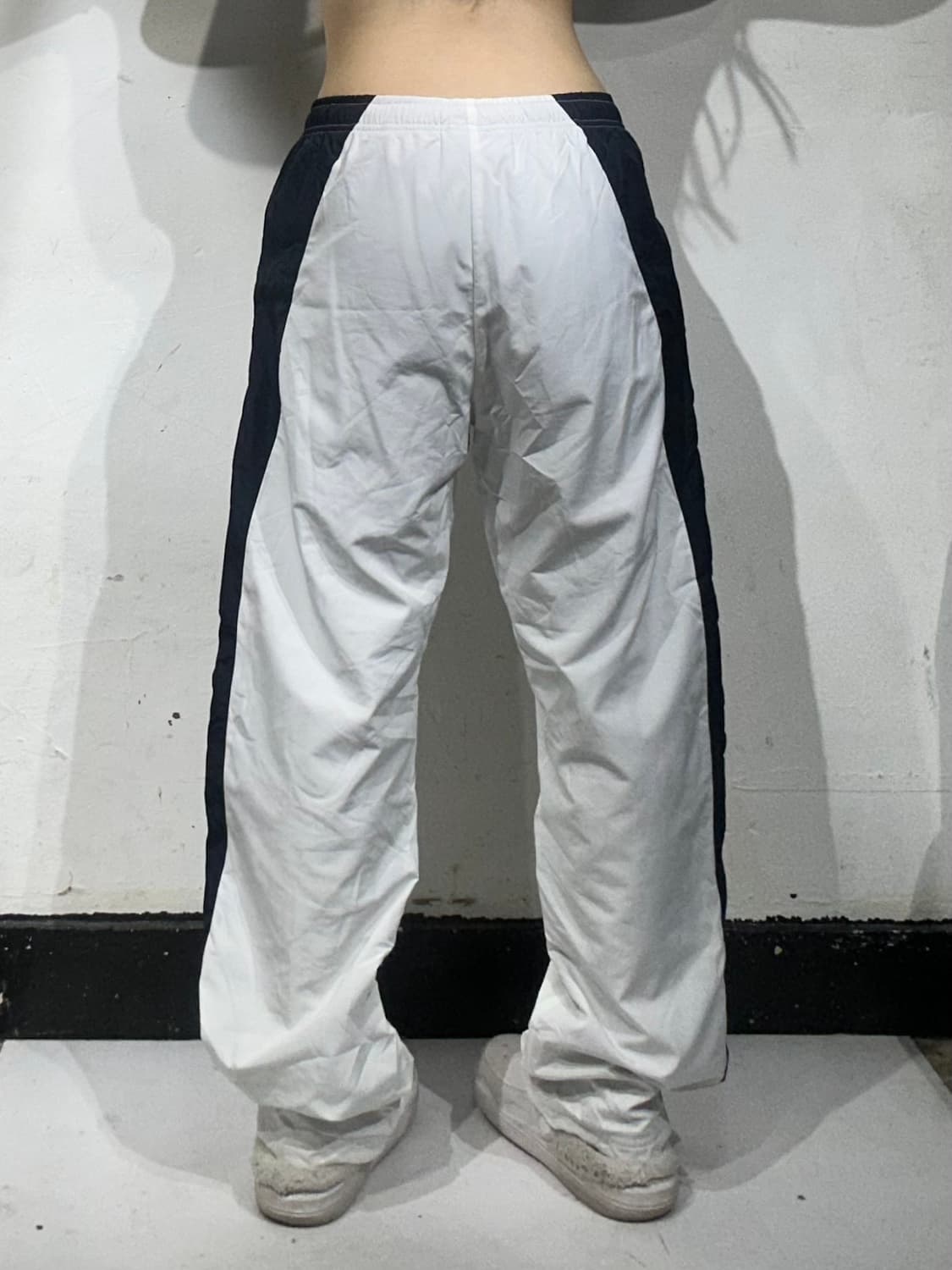 00s 아디다스 화이트 네이비 사이드 라인 와이드 트랙 팬츠 S 상품이미지3