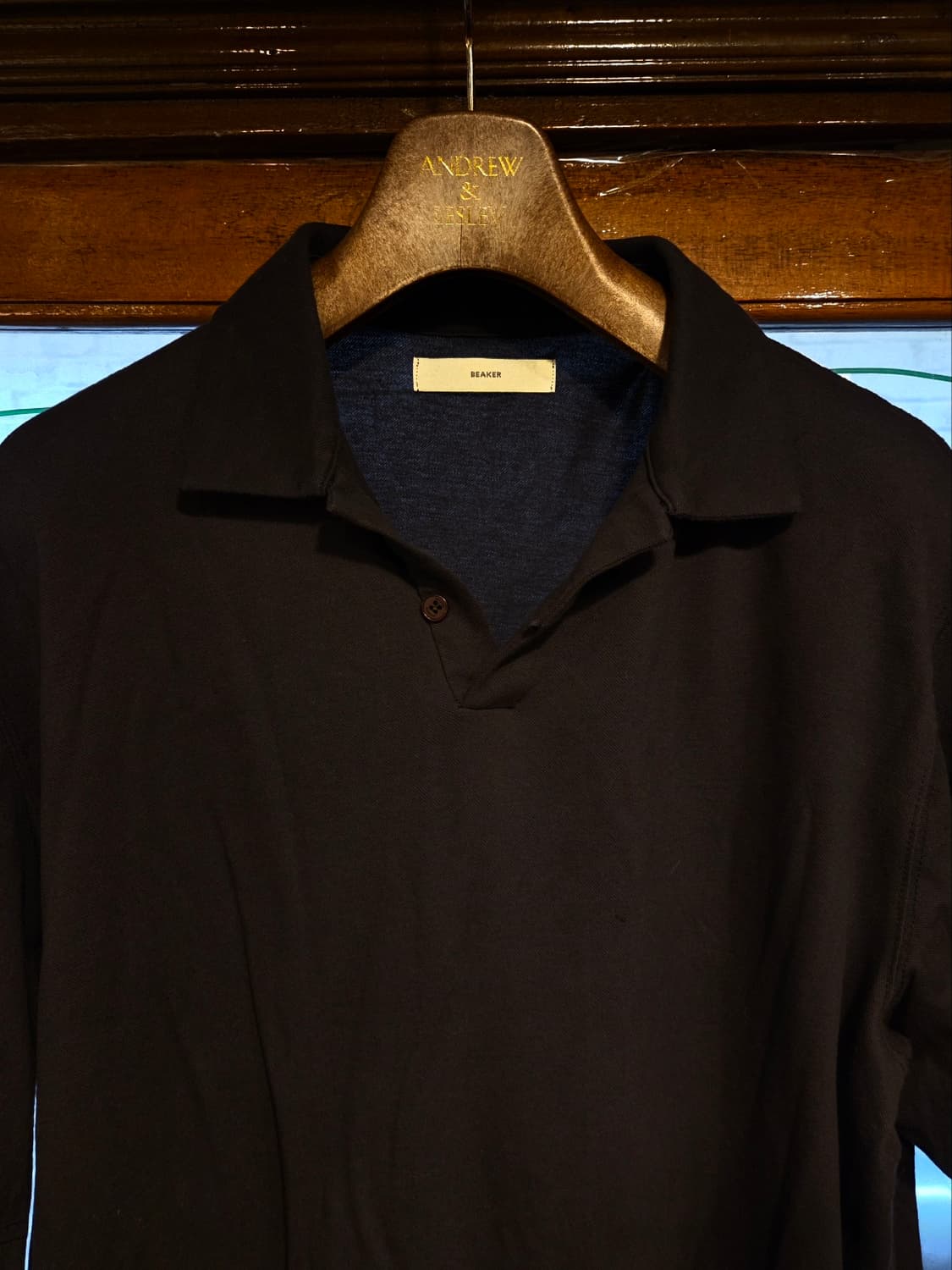 비이커 오픈칼라넥 티셔츠 상품이미지6