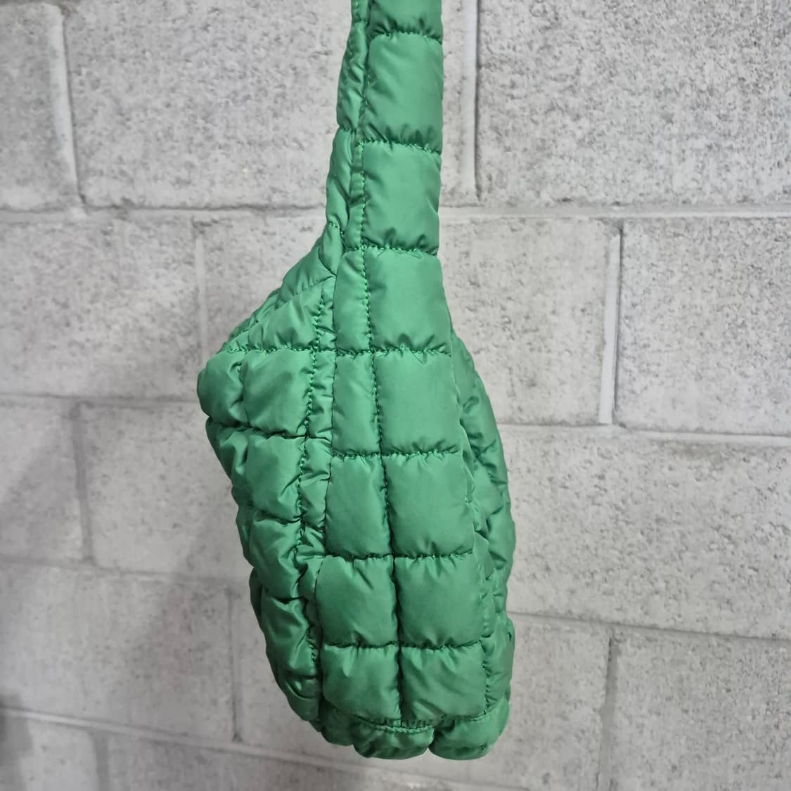 디아도라 패딩 숄더백 상품이미지4