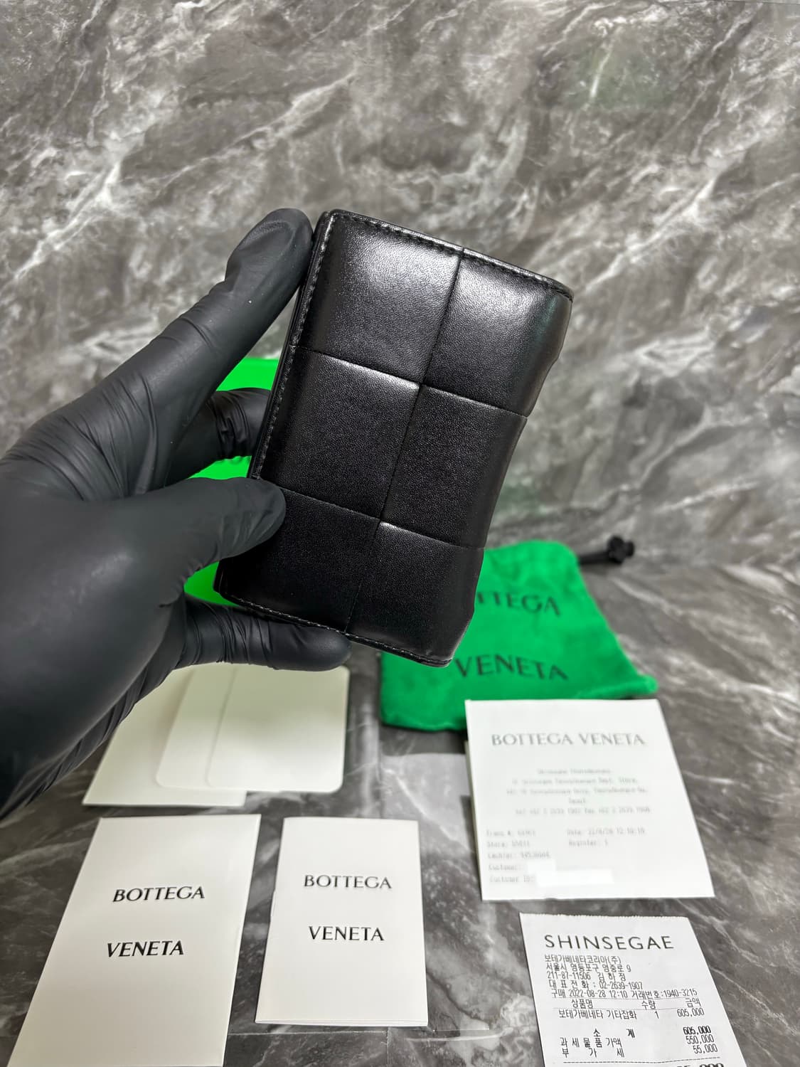 보테가베네타 맥시 플랩 오거나이저 카드지갑 상품이미지2