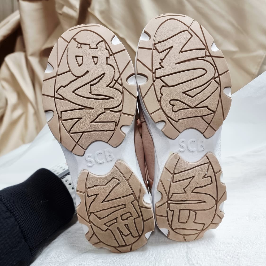 슈콤마보니 메리제인 스니커즈 운동화 (230mm)  상품이미지4