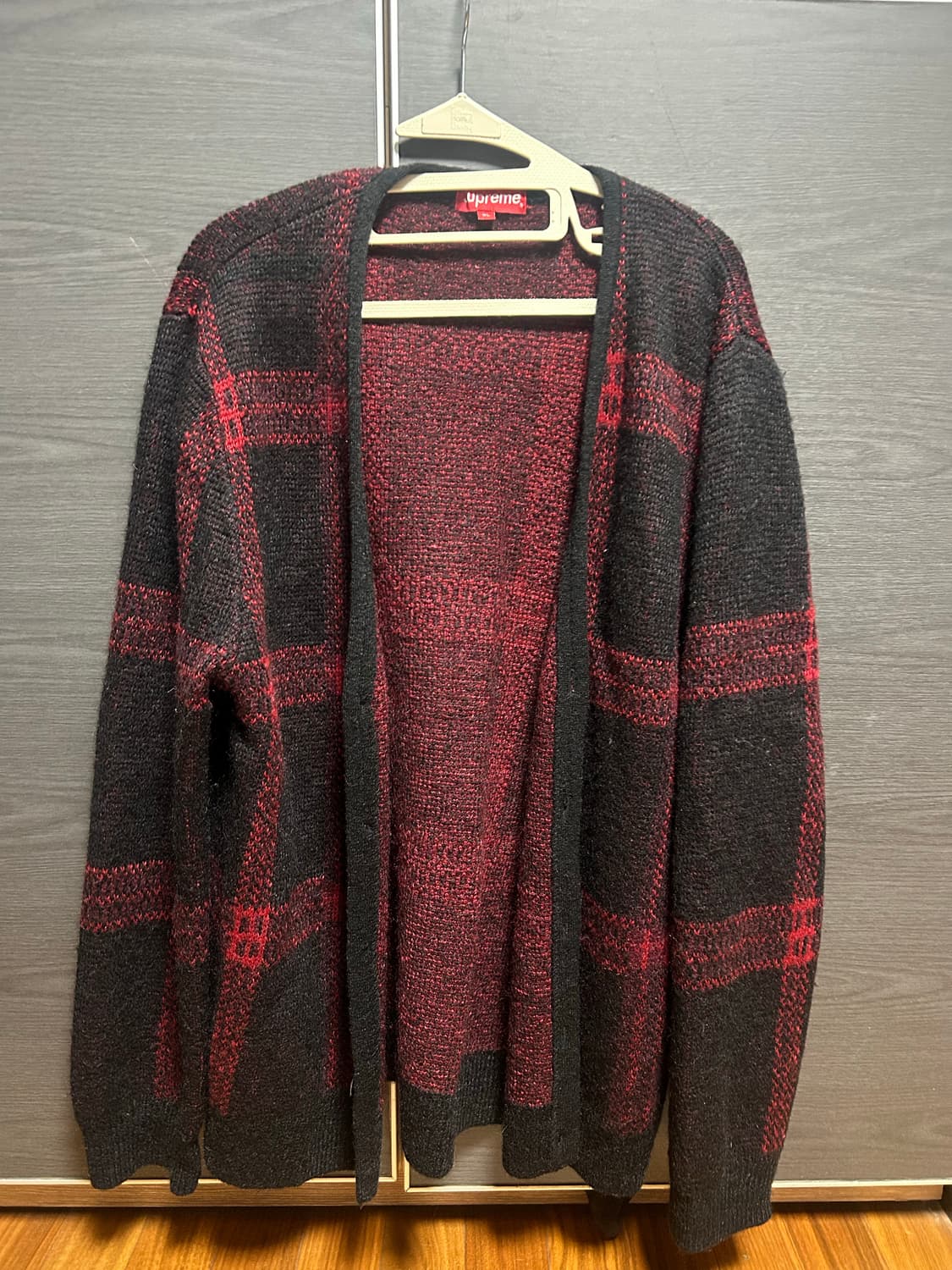 슈프림 Plaid Mohair Cardigan 상품이미지1