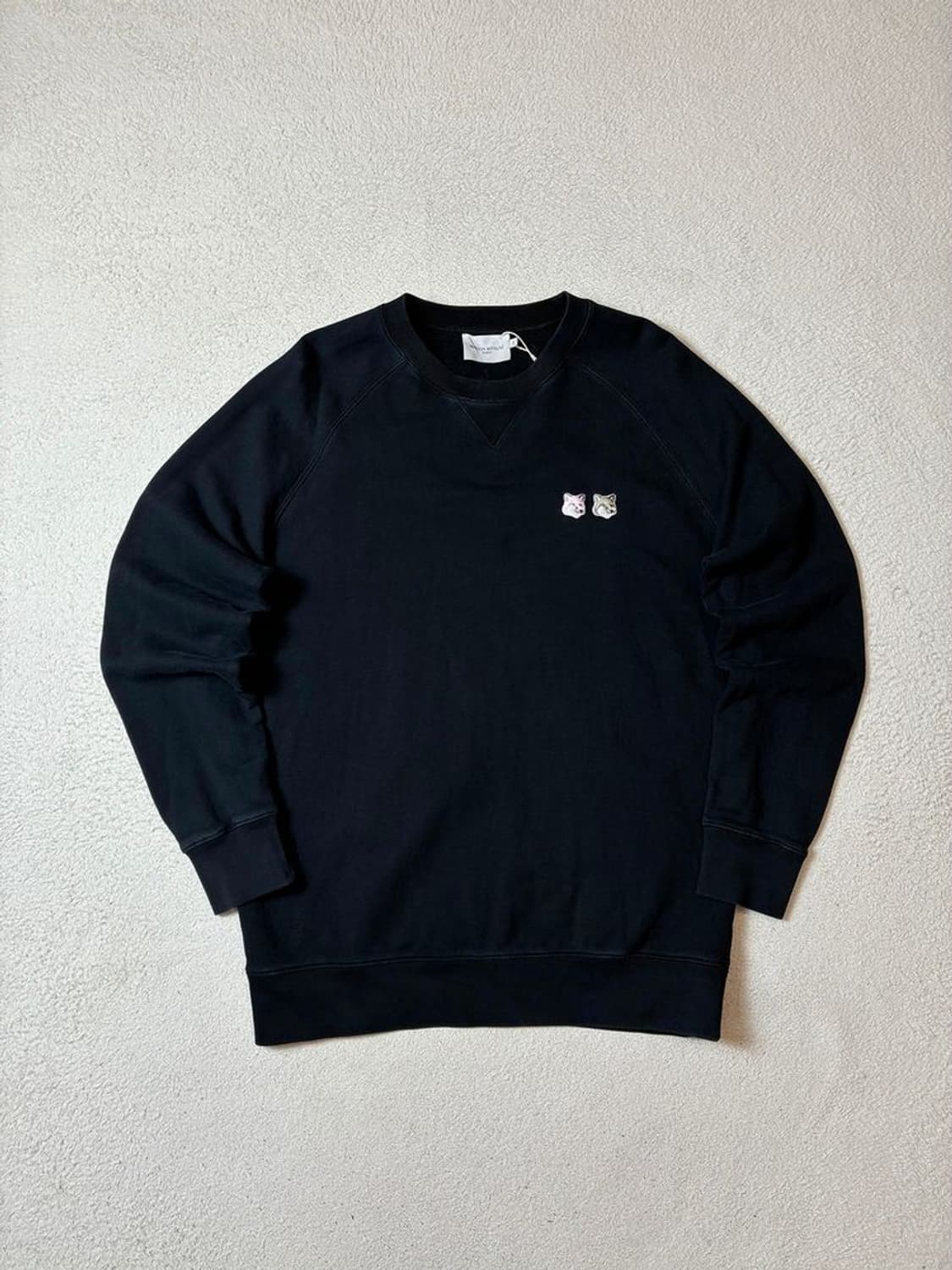 메종키츠네 23ss 모노크롬 폭스 헤드 패치 클래식 맨투맨 PN7971 상품이미지1