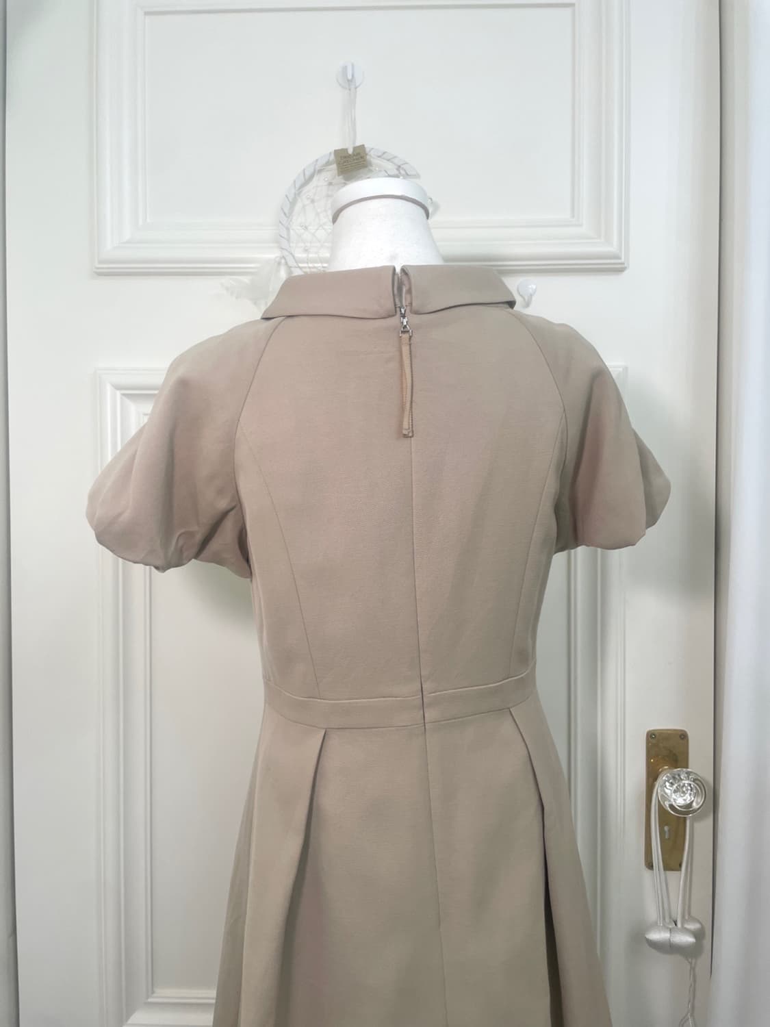 beige pleats puff sleeve princess opc 상품이미지4