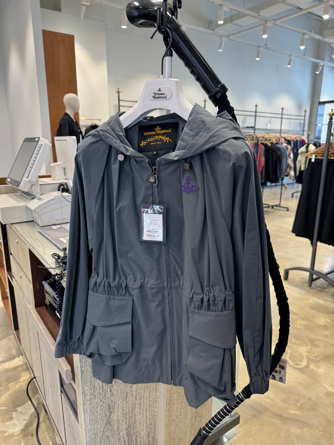비비안웨스트우드 후드 바람막이 상품이미지1