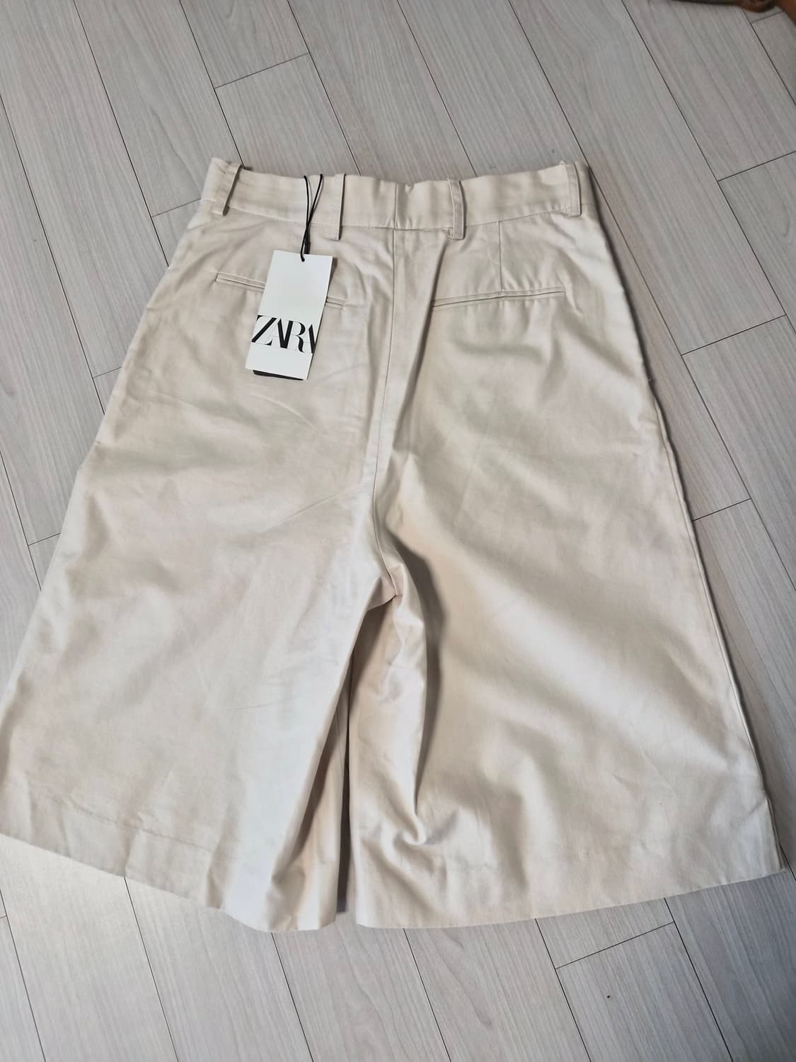 새상품] 자라(ZARA) 하이웨스트 와이드 버뮤다 팬츠 (XS) 상품이미지3