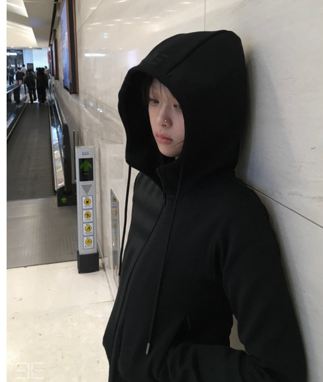 태호서울 TS BLUR Hoodie M사이즈 상품이미지1