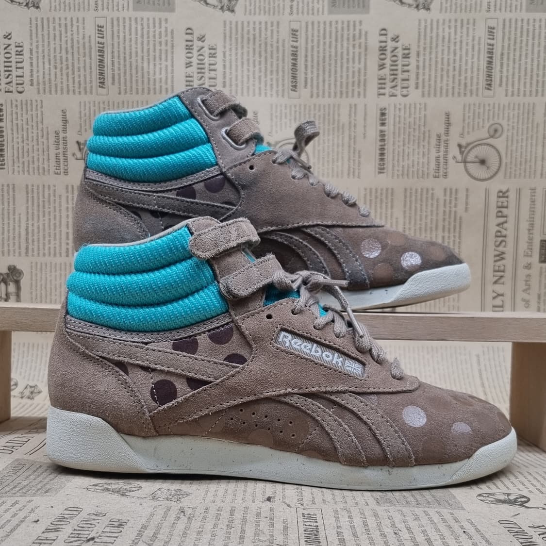 리복 클래식 스웨이드 여성하이탑240  상품이미지1