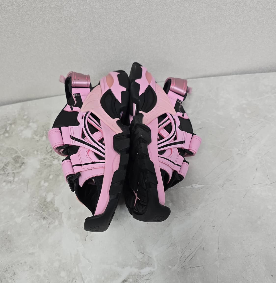 발렌시아가 트랙 샌들 핑크 35사이즈 225 230 판매 상품이미지3
