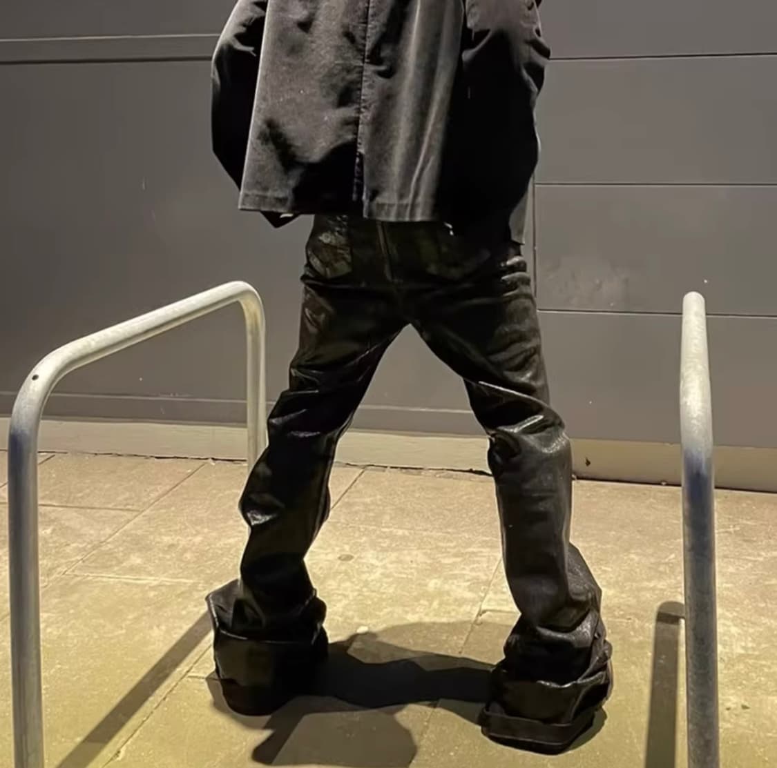 릭오웬스 24SS 더트 볼란 부츠컷 글리터 SBF 상품이미지4