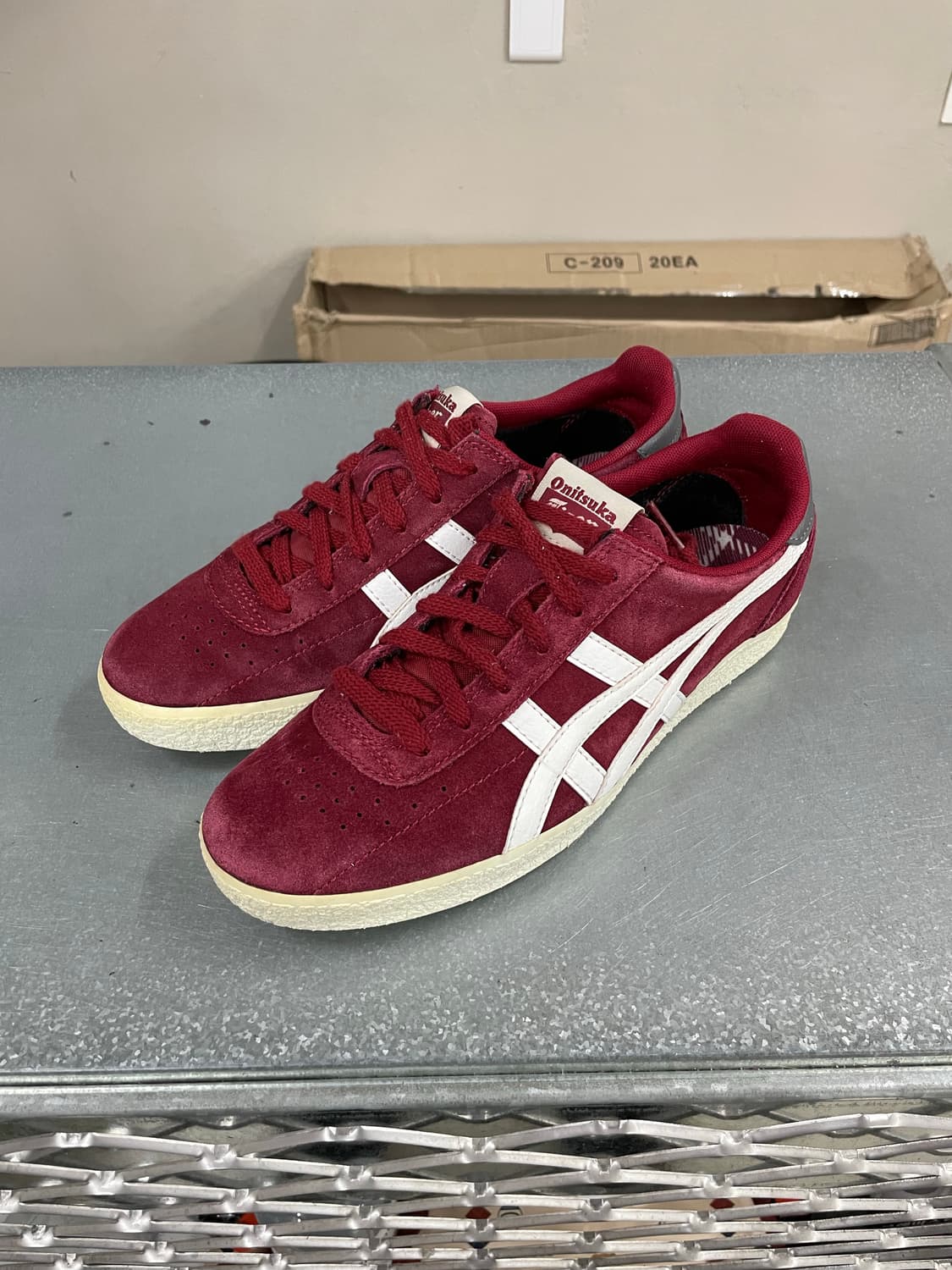 오니츠카타이거 비카 모스코우 버건디 스웨이드 250 상품이미지2