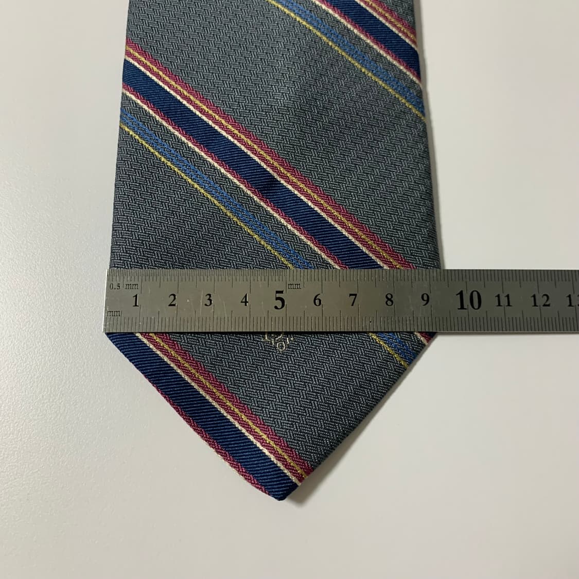디올(DIOR) 레지멘탈 명품넥타이 혼용 폴리소재 최상급 9.3cm 상품이미지10