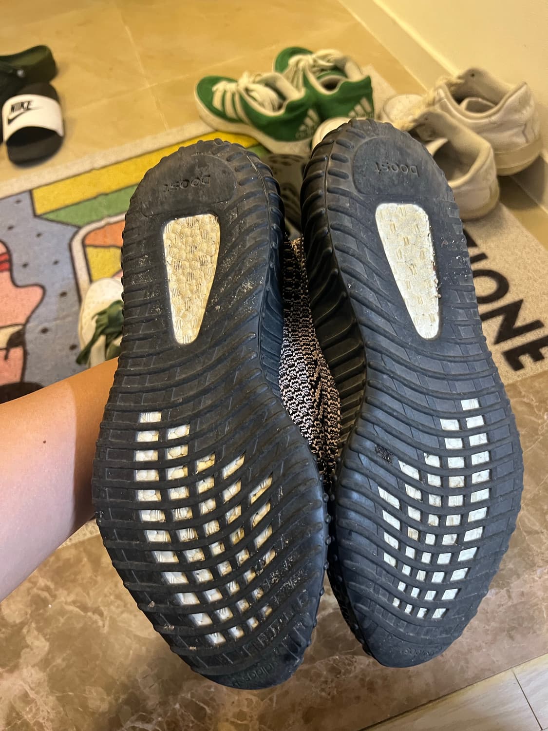 이지부스트 예힐 논 리플렉티브 300 사이즈 상품이미지5