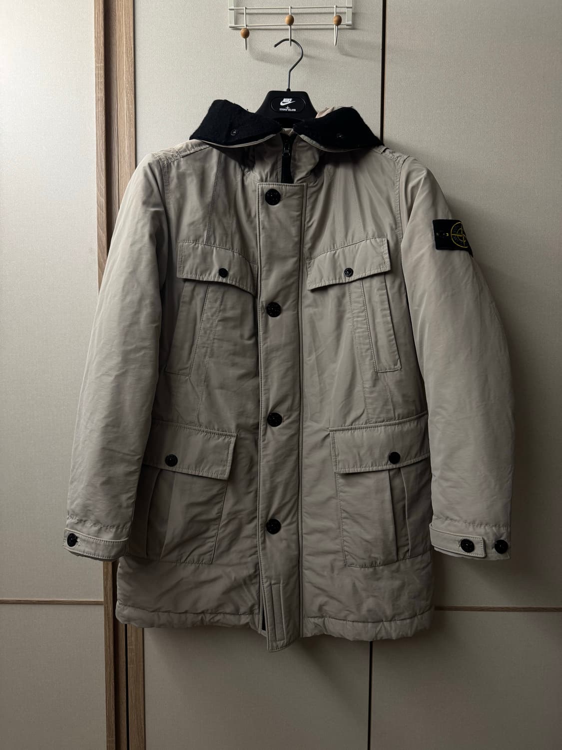 스톤아일랜드 마이크로랩스 11주년 프리마로프트 패딩 자켓 상품이미지1