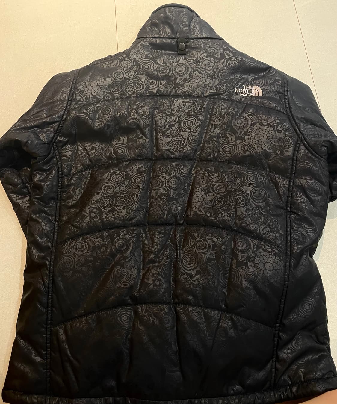 노스페이스 여성 경량패딩  상품이미지2