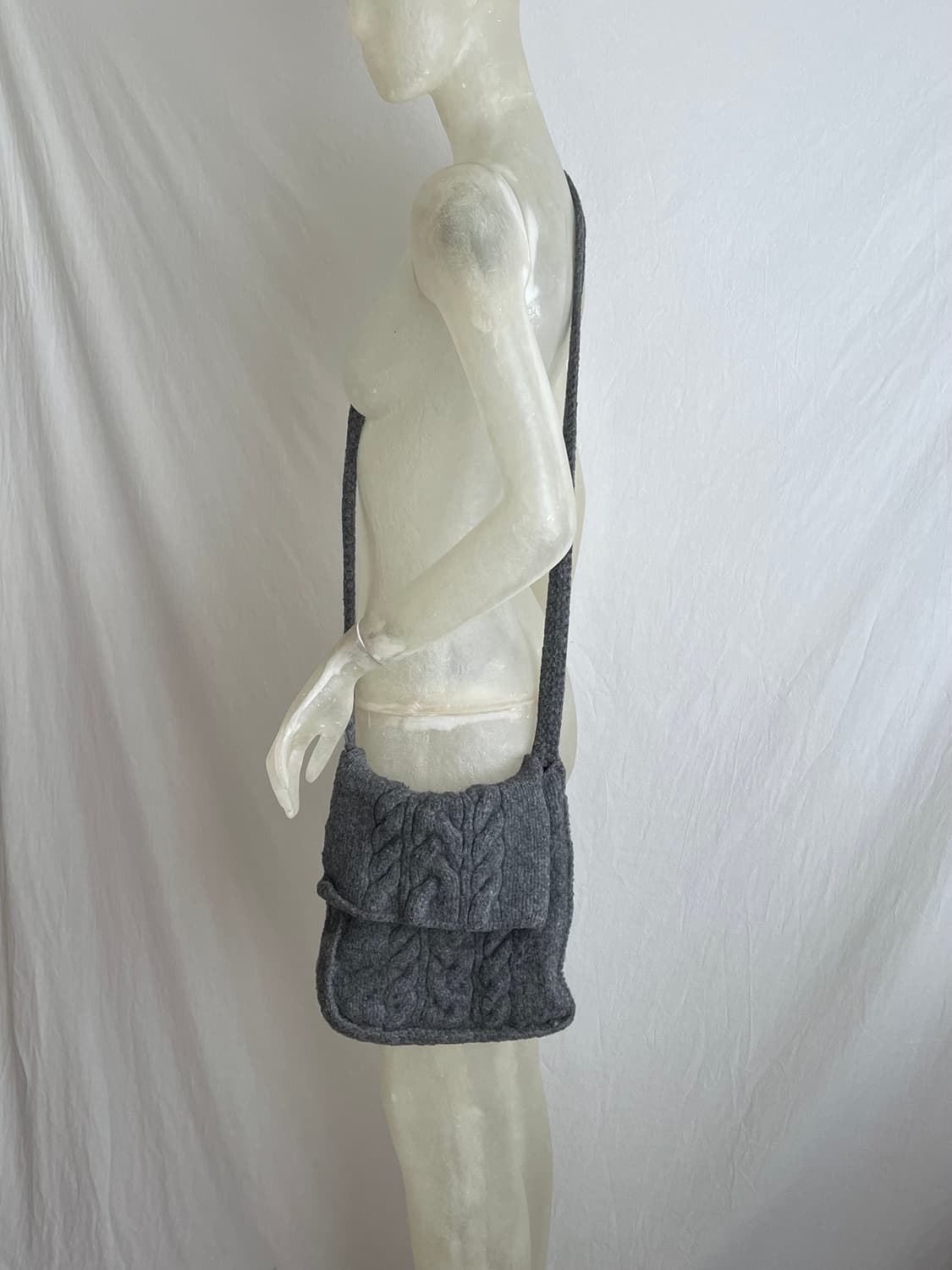 Gap 니트 크로스백 상품이미지6