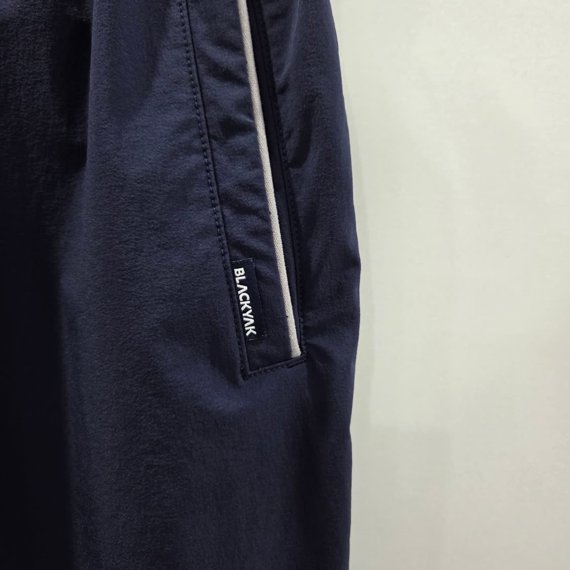 블랙야크 키즈 나일론 조거팬츠 네이비 155/13 상품이미지2