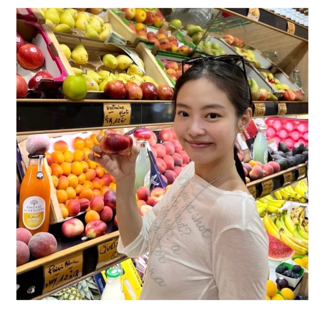 제니 착용 길라아카이브 롱슬리브 티셔츠 Grey 상품이미지5