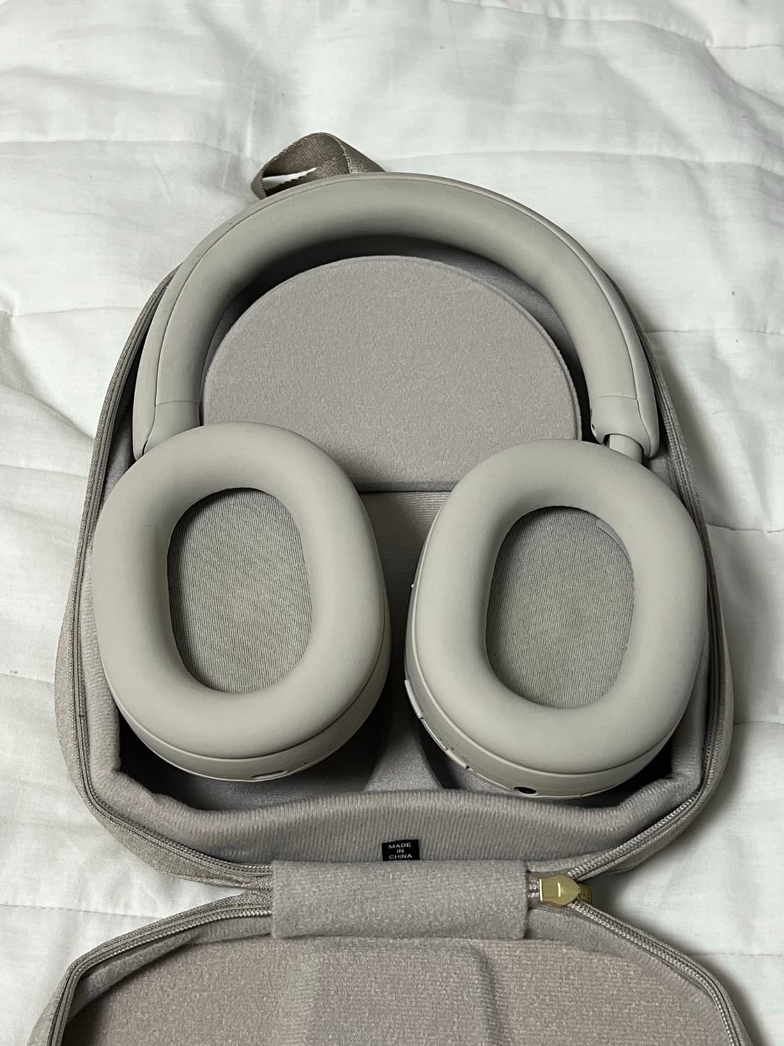 소니 wh-1000xm5 아이보리 헤드폰 상품이미지4
