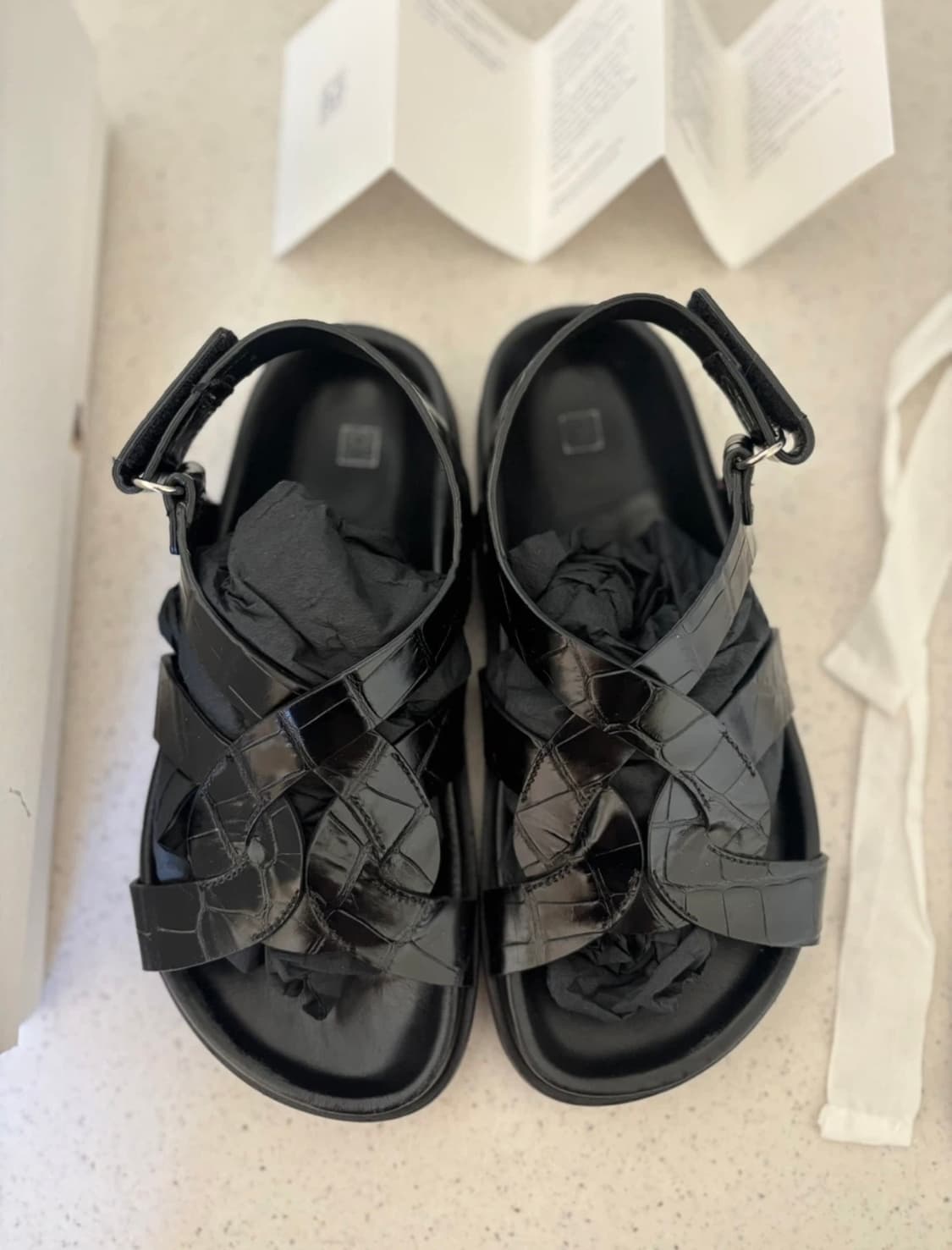 TOTEME 토템 레더 스트랩 샌들 eu36 / 230사이즈 상품이미지1