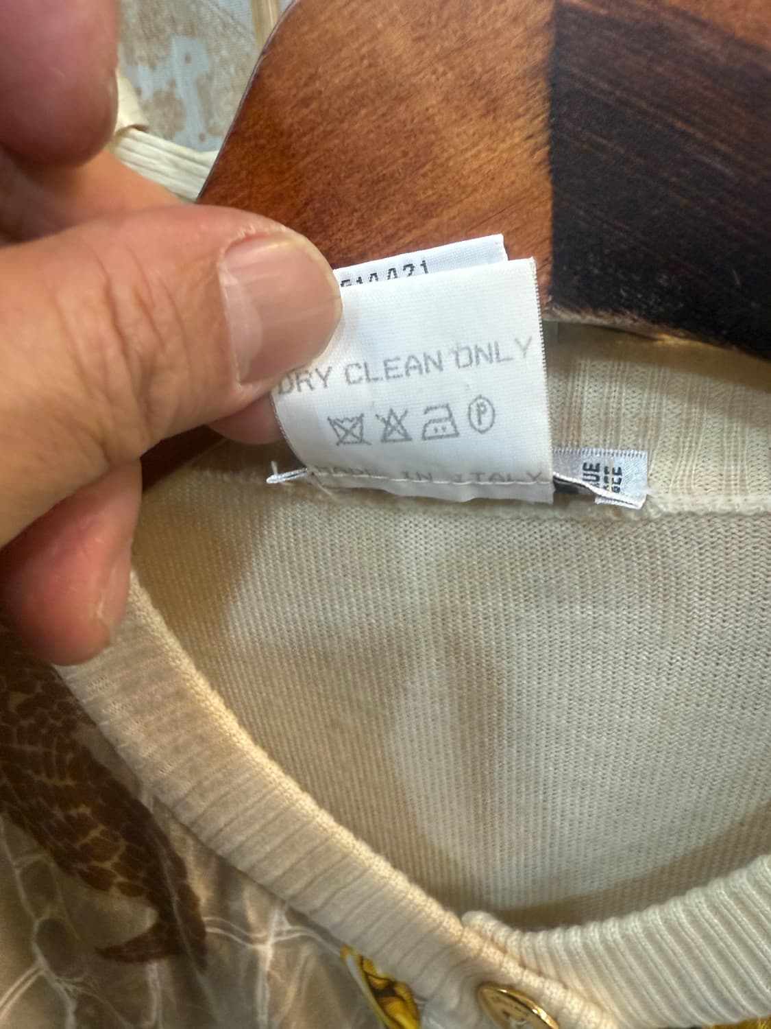 40/66 정품 셀린느 실크혼방 가디건 팝니다 상품이미지4